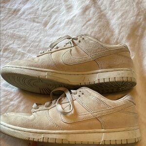 Nike Low Dunks Grey Sneakers